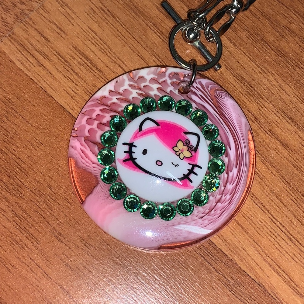 NWOT Tarina Tarantino x Hello Kitty Pink Head Necklace